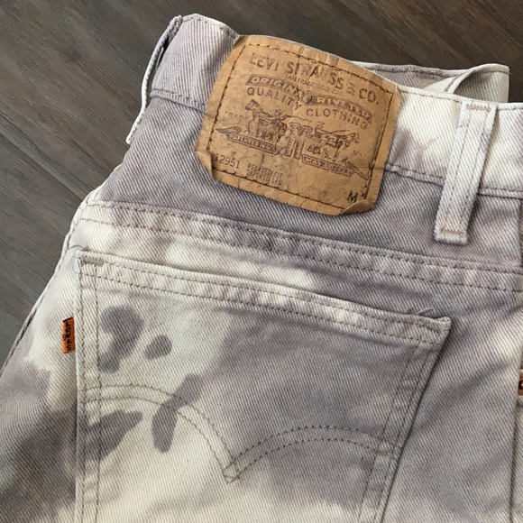 Tie dye Levi’s shorts - Picture 4 of 4